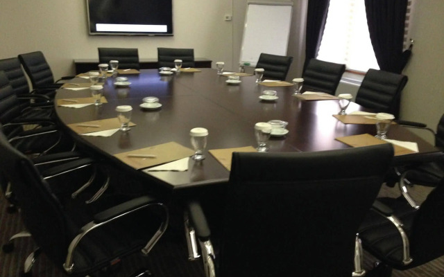 Centrum Business Hotel