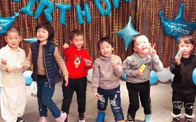 Hangzhou Vline Hotel