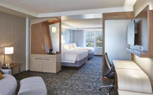 Courtyard by Marriott Lake George