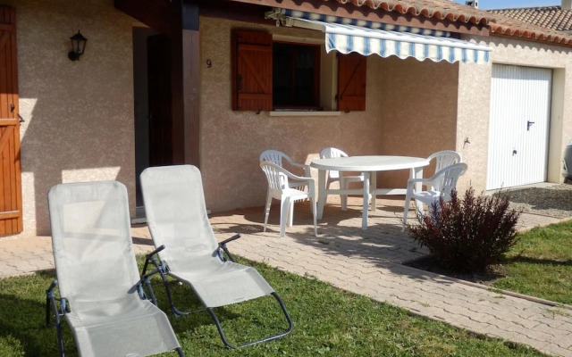 Pretty Villa With Above Ground Pool