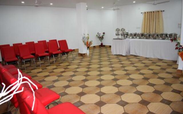 Hotel Akanksha Palace
