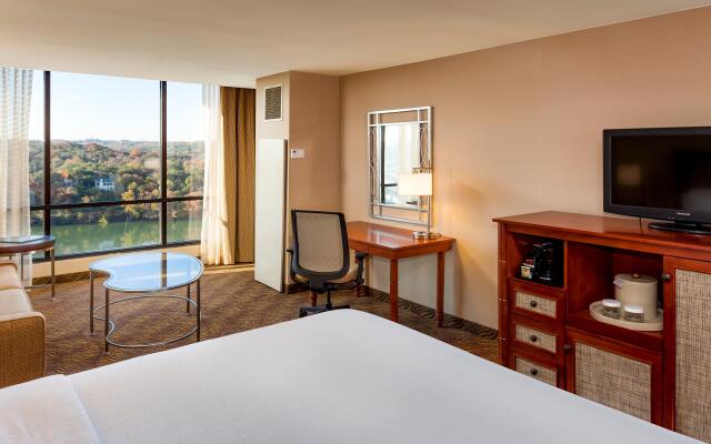 Holiday Inn Austin -Town Lake by IHG