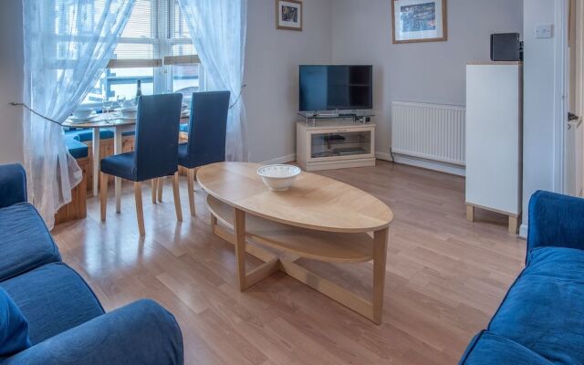 Starfish Apartment - 2 Bedroom Apartment - Tenby