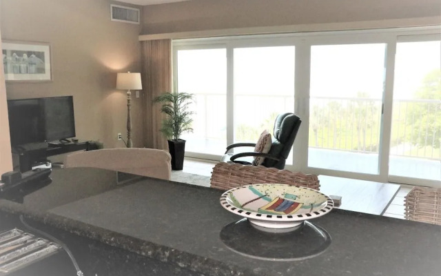 Jamaica Royale - T41 - 2 Br Condo