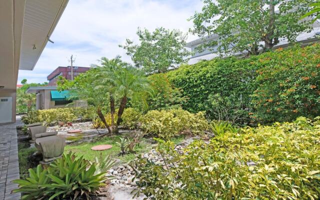 Olde Naples Condo #811