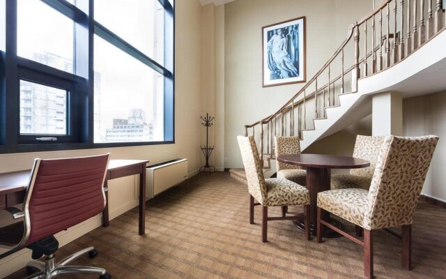 Residence Carrefour Sherbrooke