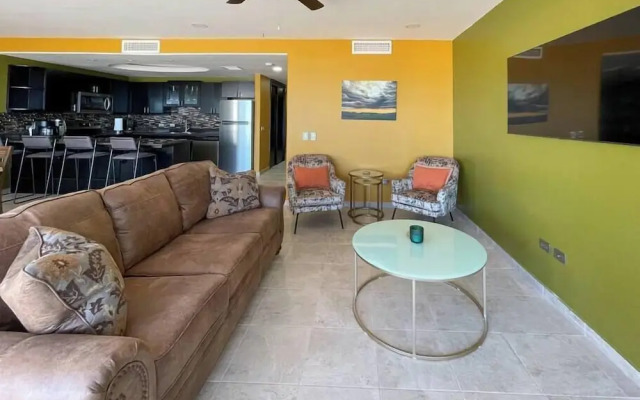 Upscale Ocean View Condo Close to it all Great