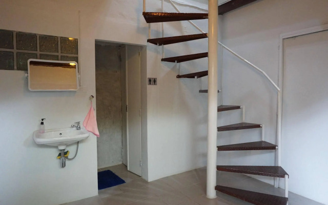 Baan Park Raak Backpacker Hostel