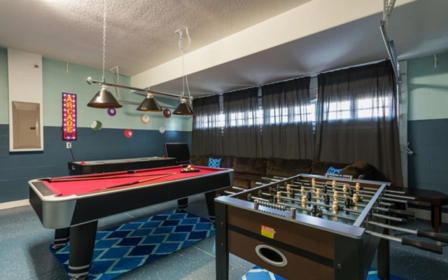 Moonvalley Drive Villa 1450  Champions Gate