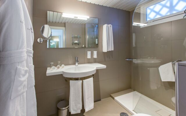 Corallium Beach by Lopesan Hotels - Adults Only