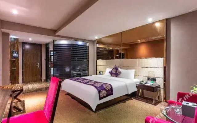 Moon Lake Hotel