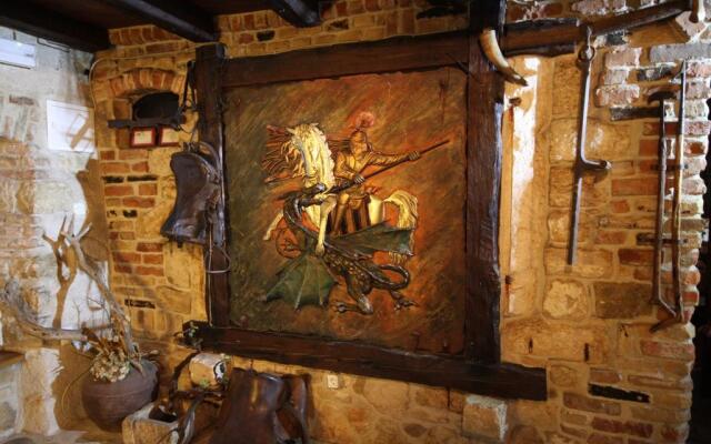 XIV Century rooms