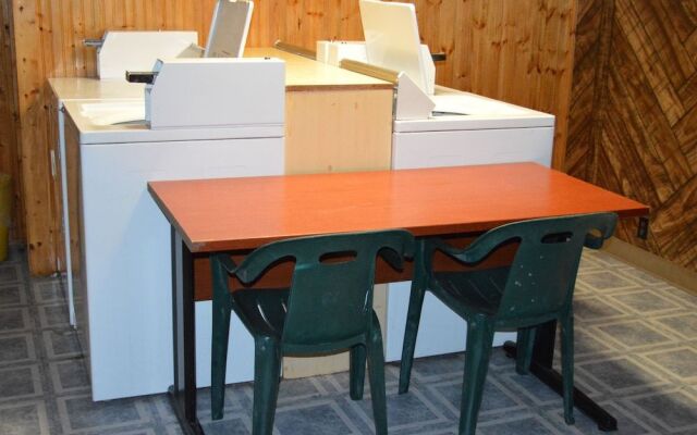 Green Acre Motel by OYO Near Rush County Airport