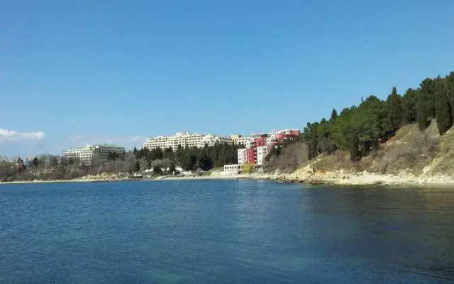 Zornica House
