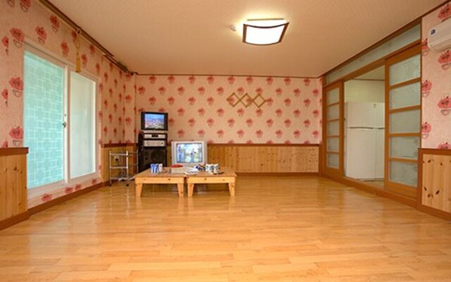 Taean Firenze Pension
