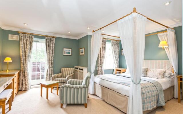 Bridge Hotel