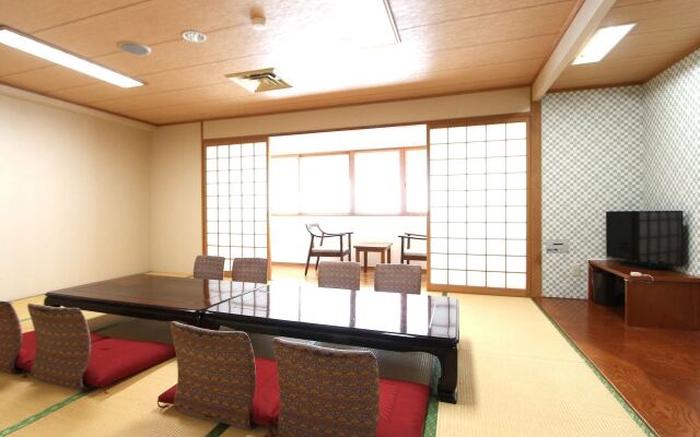 Hotel Livemax Chitose