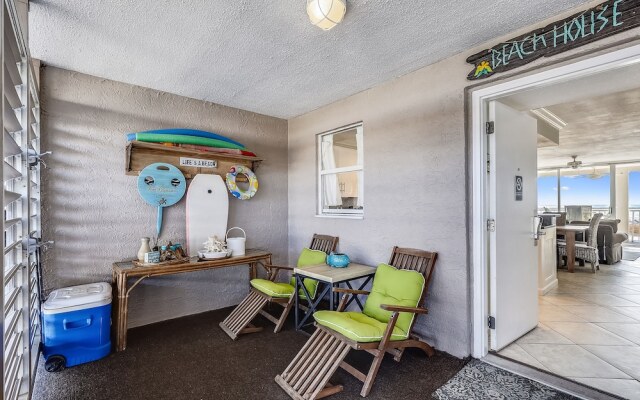 Magnolia House 305 2 Bedroom Condo by RedAwning