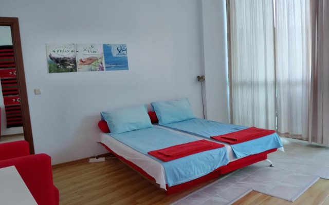802, spacy apm with sea view.