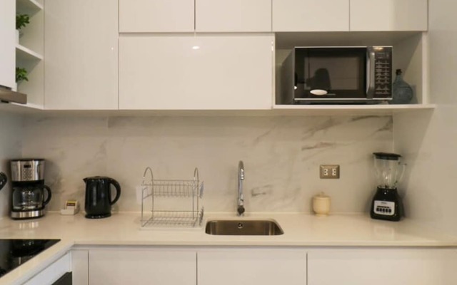 w 2BR With Balcony in Luxury Building Barranco