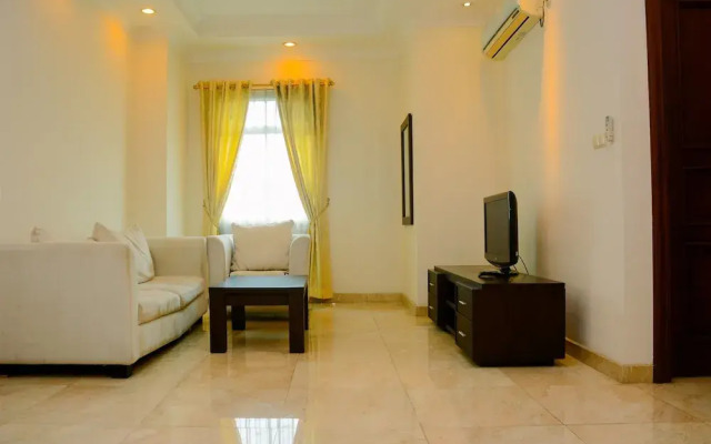 Modern 2BR at The Belleza Apartment