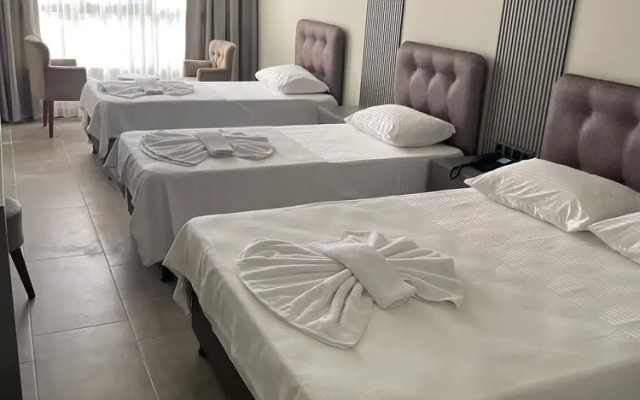 Grand Cennet Beach Hotel