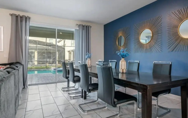 Charming Home Ideal Location Spacious Game Room