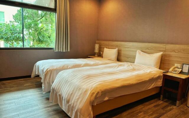 Four Season Beauty Hotel