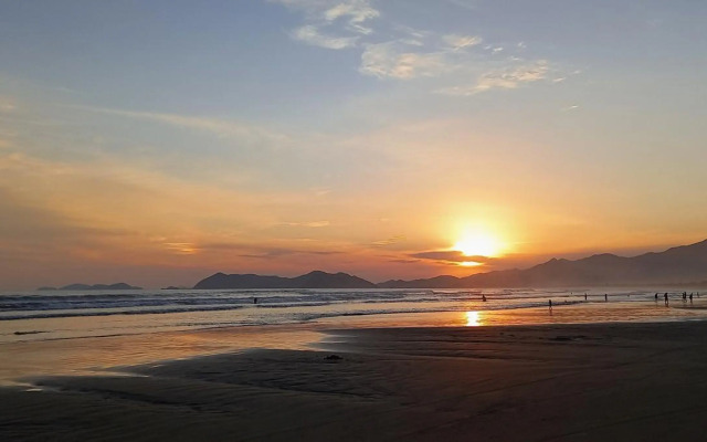 Cantinho do Indaiá - Apto pé na areia