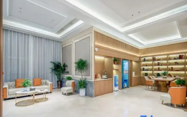 Vienna Hotel (Zhoukou Huaiyang Taihao Mausoleum)