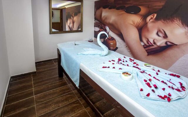 Ces Club Hotel