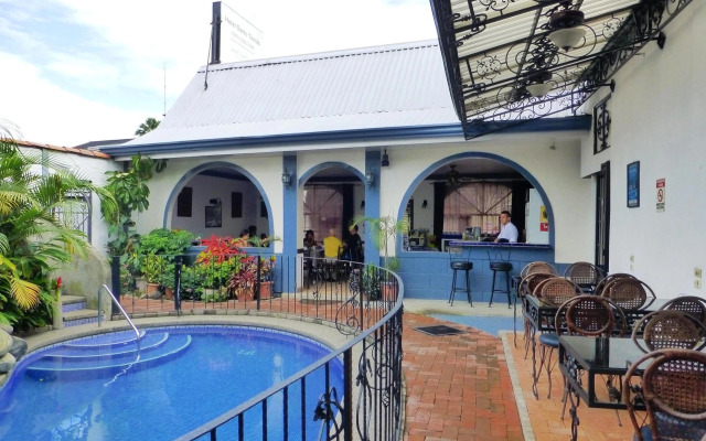 Santo Tomas Hotel