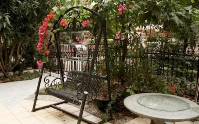 Hancheng Courtyard Youth Hostel- Shenzhen Widow of the World Branch – Outside – Shenzhen