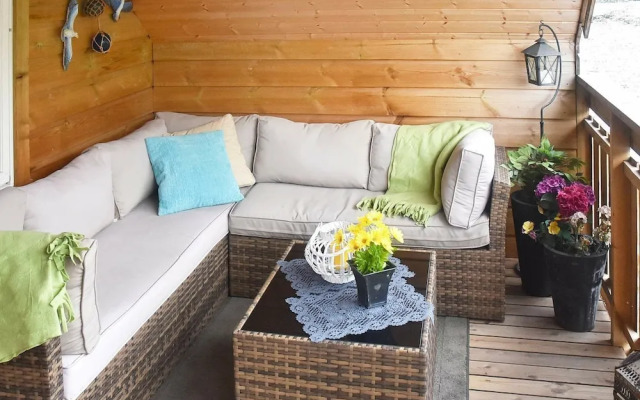 Seaside Serenity in Leirvik-by Traum