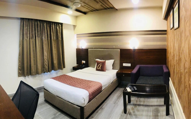 OYO 10218 Hotel Berry's