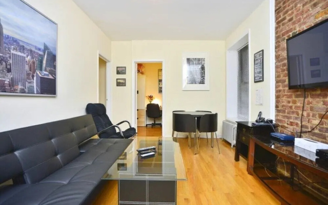 Charming 2 BR - Upper East # 1