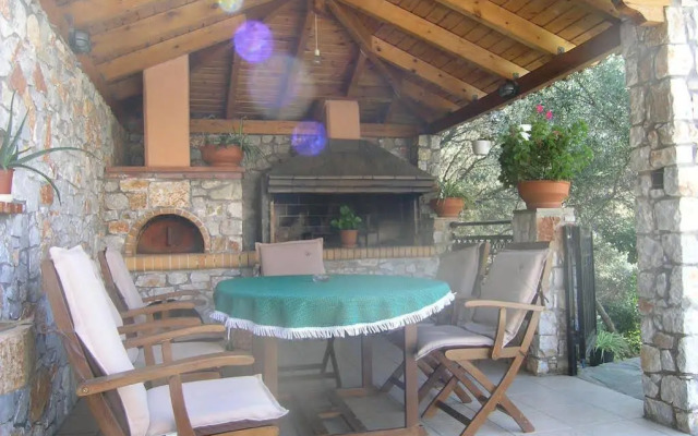 Dimosthenis Villas