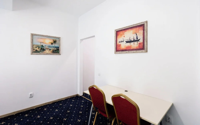 Bucharest Studios Roma Room