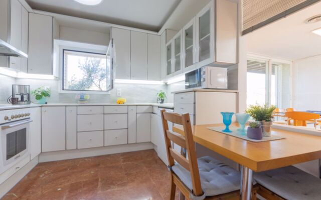 House Mar Roig L'Ampolla