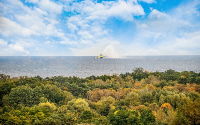 City and Sea View Apartment by Renters