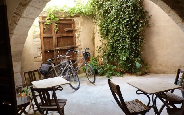 Cal Maginet Hotel