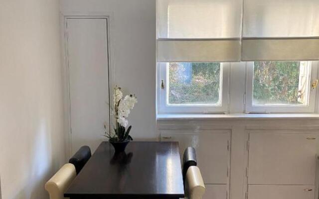 Studio Apartman Thalia