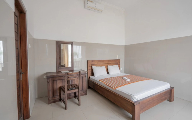 Rommeo Inn Lovina Mitra RedDoorz – Guest Rooms – Temukus