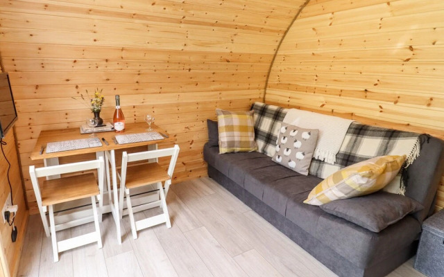 Meadow Lodge @ Berrys Place Farm