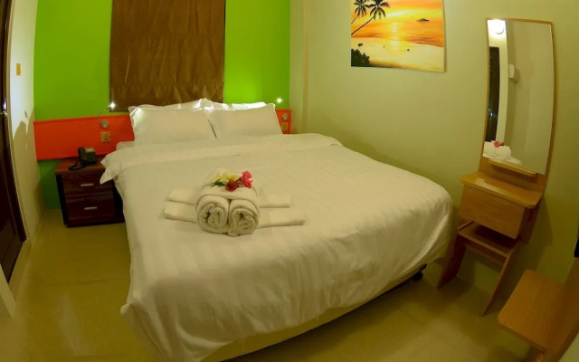 SeaHouse Maldives TopDeck Hotel