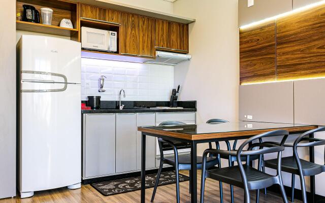 Studio em condomínio c/ piscina 700m praia STI210