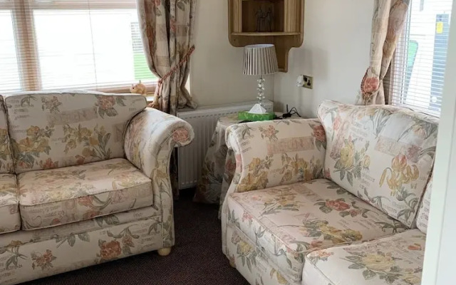 Remarkable 2-bed Caravan in Ingoldmells