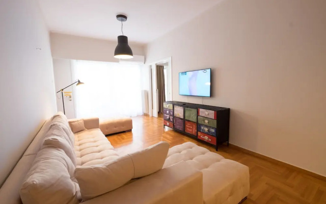 Olala Kolonaki Chic & Spacious 3BR Flat w/ balcony
