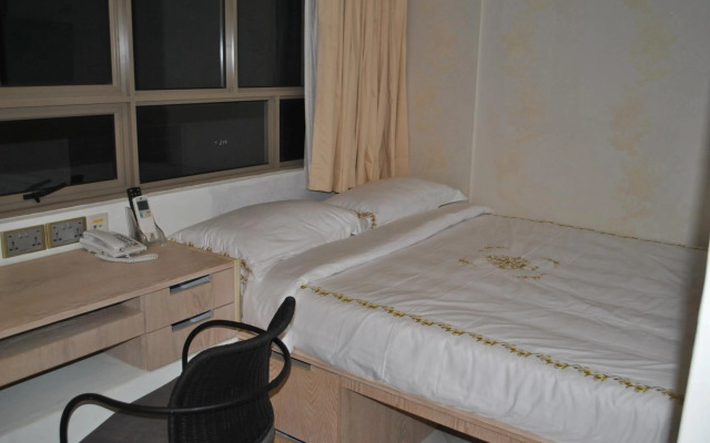 Jayleen Clarke Quay Hotel