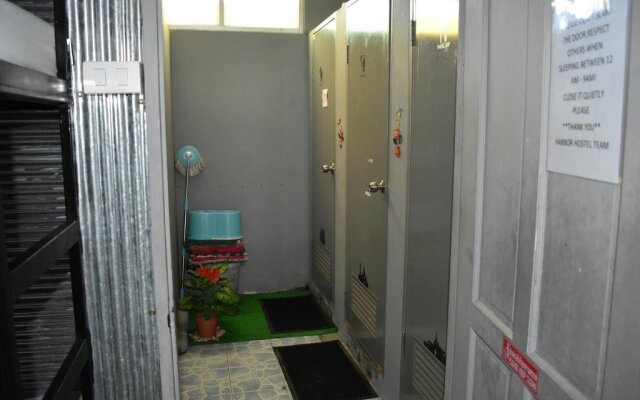 Harbor Hostel - Adults Only